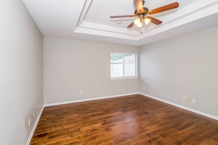 Building Photo - 3338 Ayrshire St