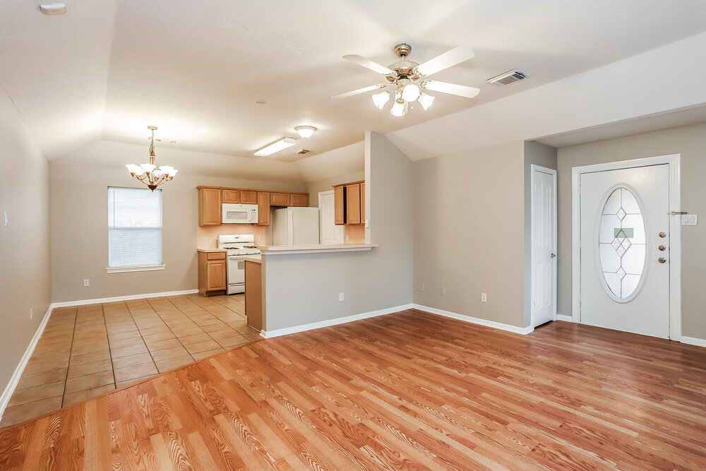 Building Photo - 22946 Sugar Bear Dr
