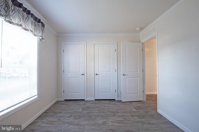 Building Photo - 22 Loxley Ln