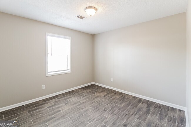 Building Photo - 4603 Quail Pointe Dr