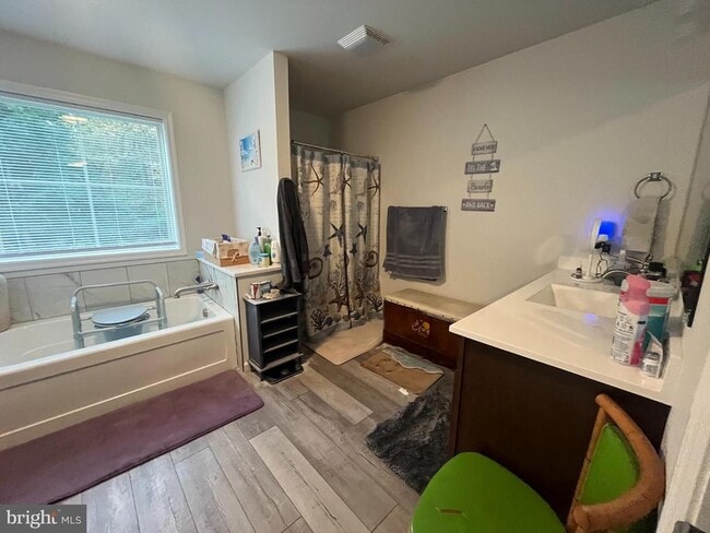 Building Photo - 13290 Flohr Ln