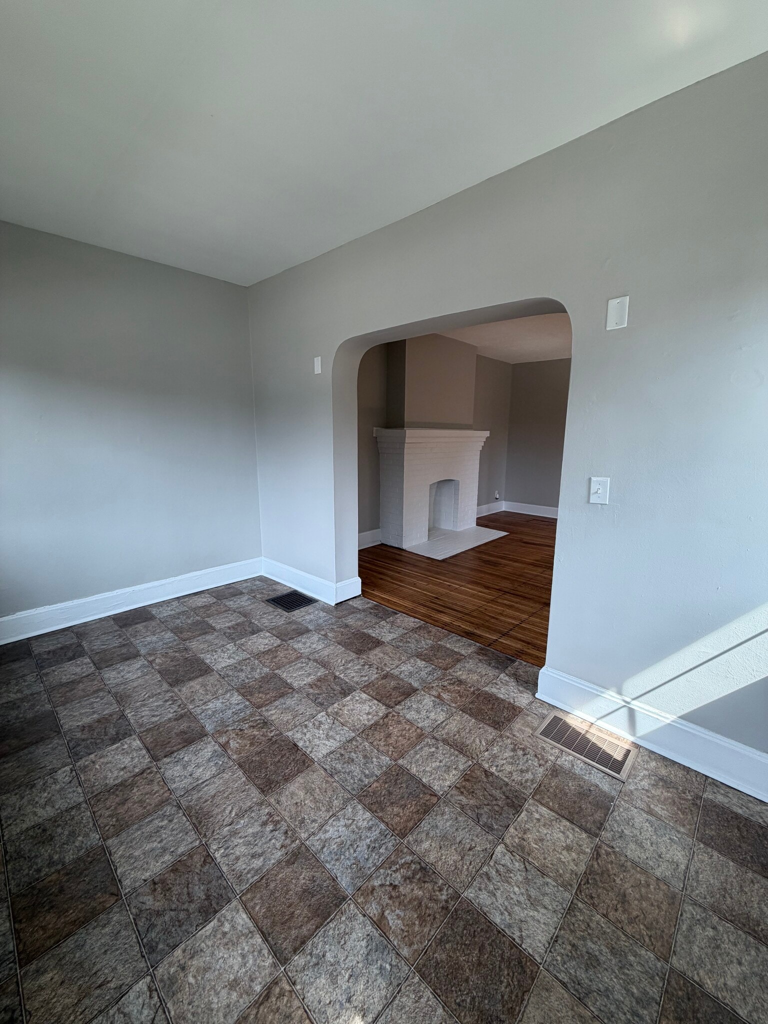 Building Photo - 3827 Central Ave