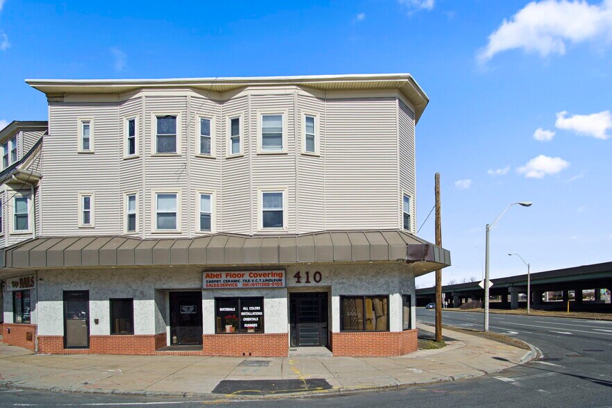 Building Photo - 2 Walnut St