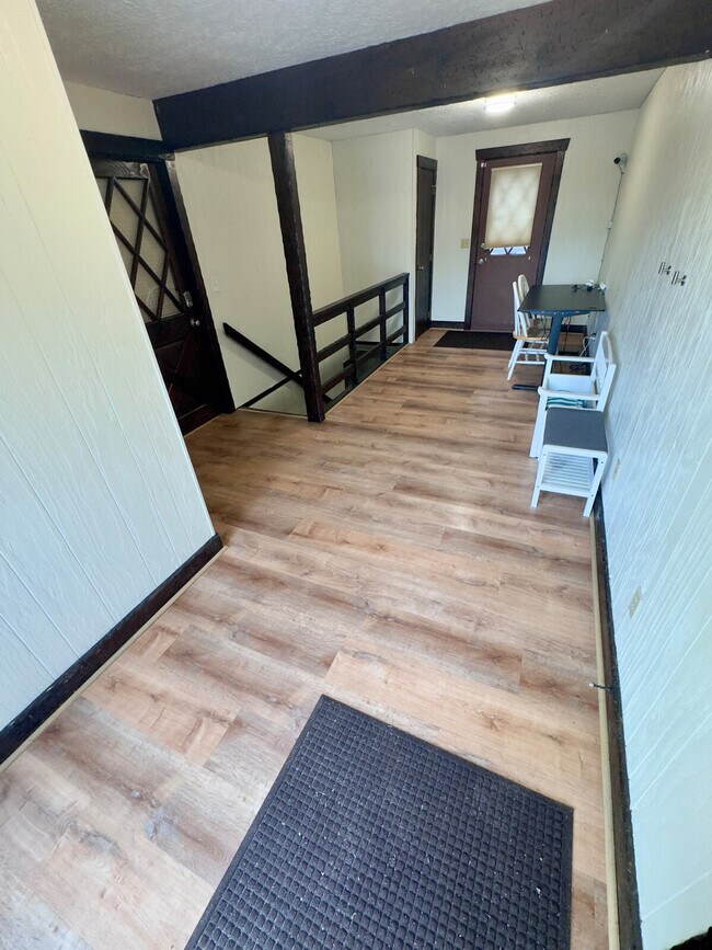 Building Photo - 2 A Cedar Dr