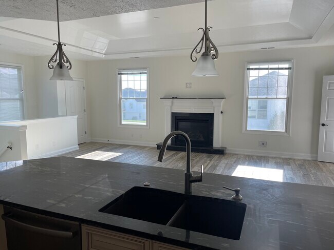 Building Photo - 228 Adams Pointe Blvd