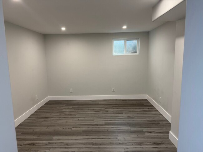 Building Photo - 3189 Cherokee Ln