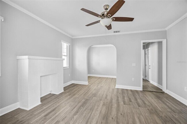Building Photo - 3205 W San Pedro St