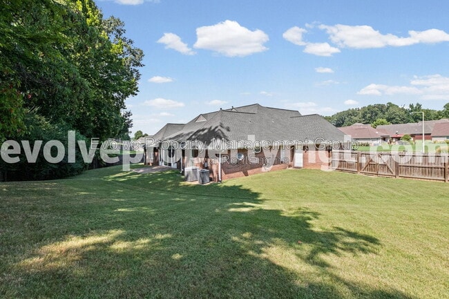 Building Photo - 6606 Baudette Cove