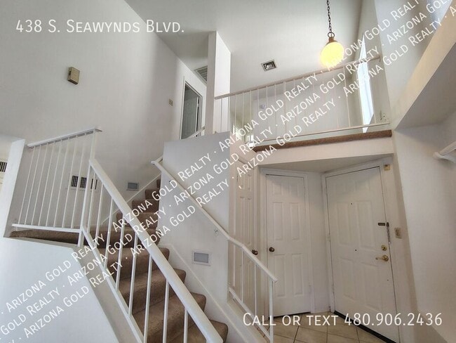 Building Photo - 438 S Seawynds Blvd