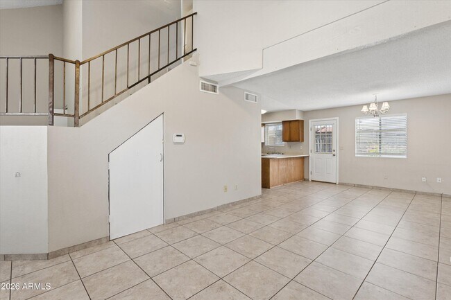 Building Photo - 407 E Pecan Rd