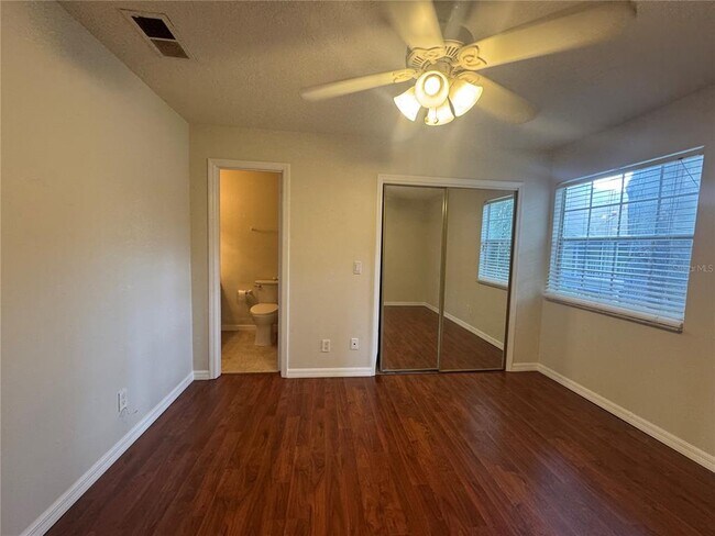 Building Photo - 964 Helmsley Ct