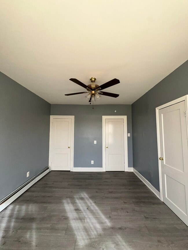 Building Photo - 209 Danforth Ave