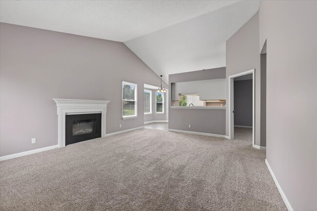 Building Photo - Pet Friendly Three Bedroom!