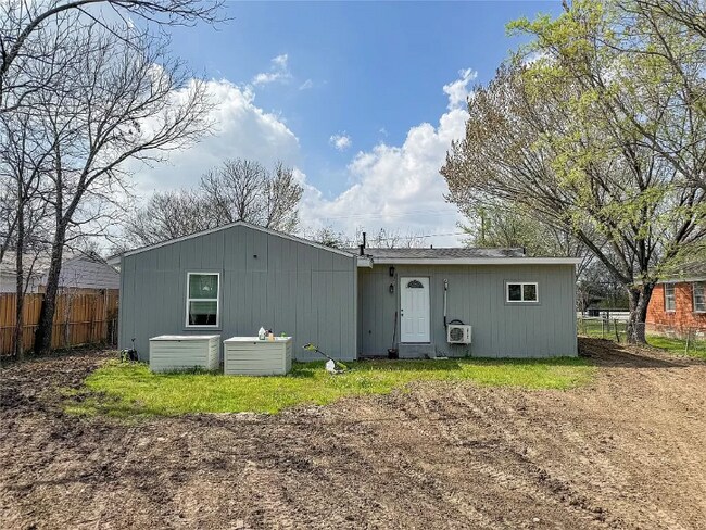 Building Photo - 1402 Peachtree Rd