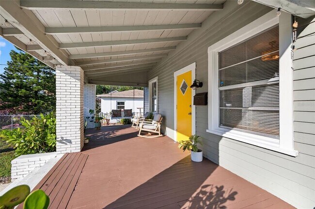 Building Photo - 5911 N Highland Ave