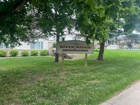 Building Photo - River Ridge Apartments-Waupaca