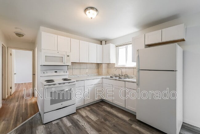 Building Photo - 1014 N Raleigh St