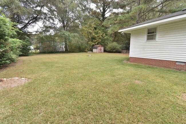Building Photo - 312 Oakdale Rd
