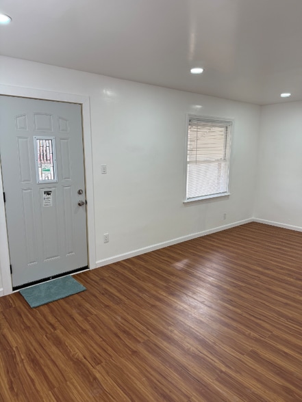 Building Photo - 17179 Ontario St