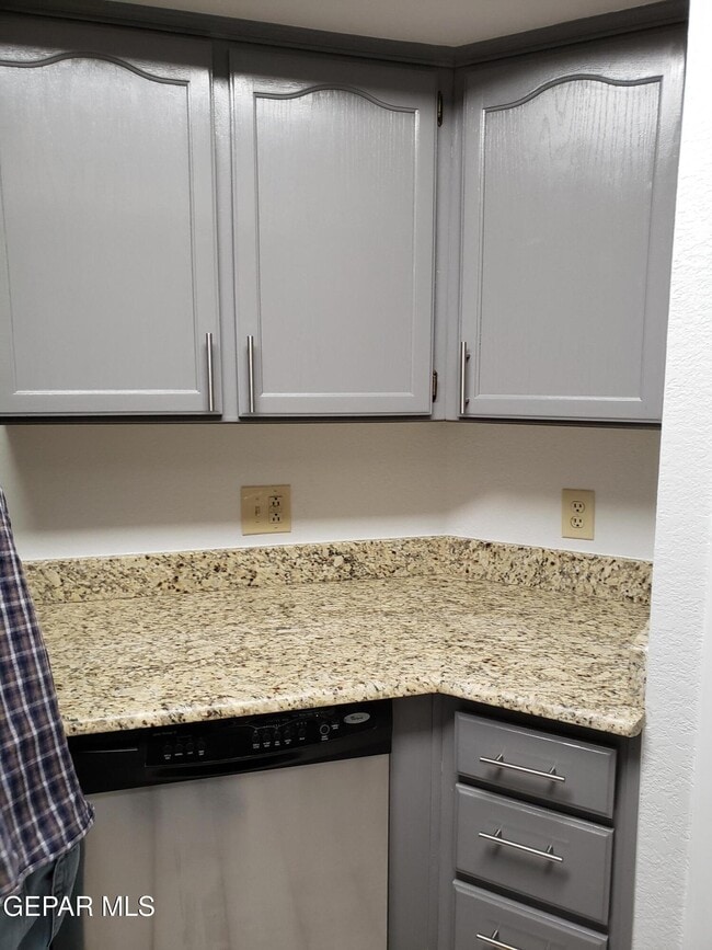 Building Photo - 4365 Loma De Oro Dr