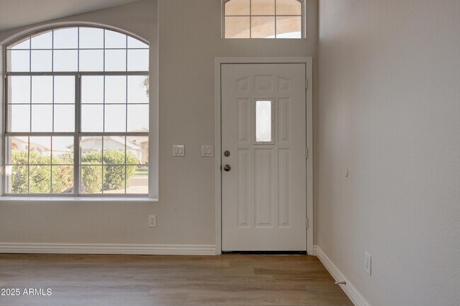 Building Photo - 9859 W Potter Dr