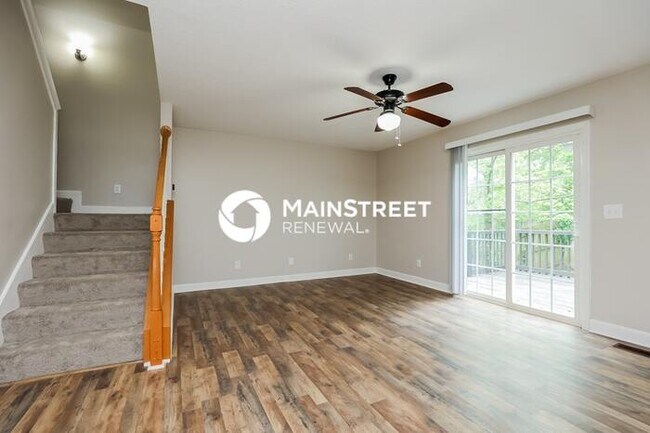 Building Photo - 3 Bedroom Pet-Friendly Home in HERMITAGE, TN with Main Street Renewal