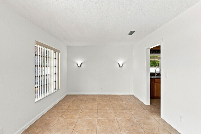 Building Photo - 3310 NW 90th Ave