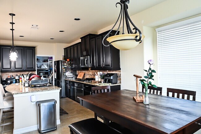 Building Photo - 13514 Mooring Pointe Dr