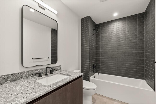 Building Photo - 84 East Ave