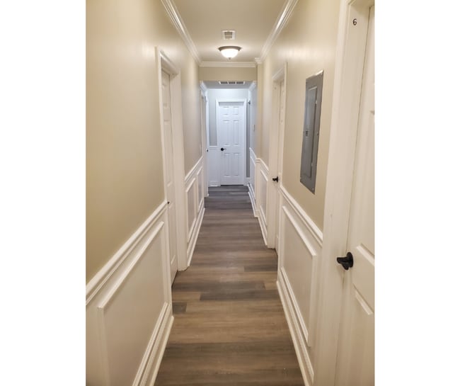 Building Photo - 17 W Talbott St