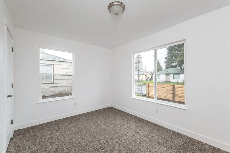 Building Photo - 1018 E 56th St