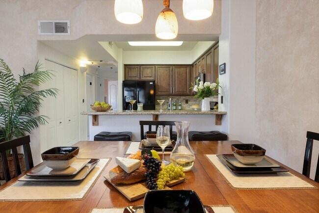 Building Photo - Entertainer's 2 Bd, 2 Bth Furnished Summerlin Condo