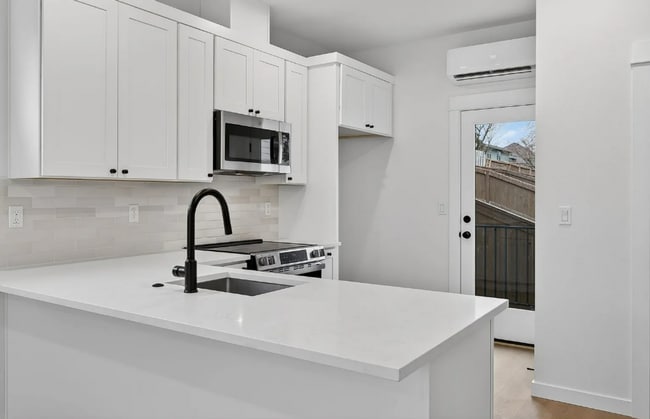 Building Photo - 4059 SW McKinley St