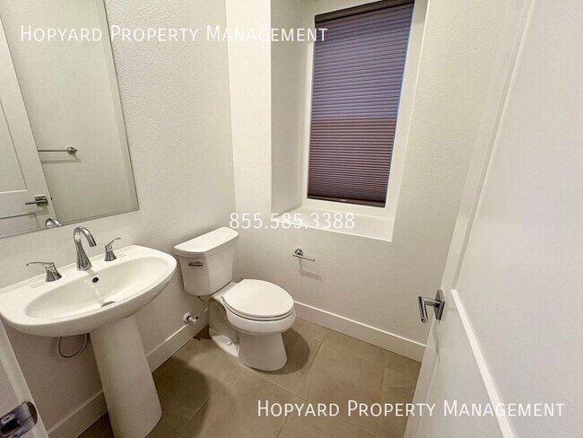 Building Photo - 302 Tea Tree Terrace