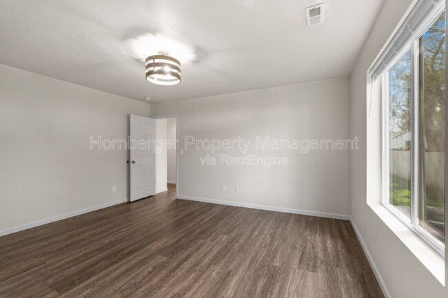 Building Photo - 14420 E Heroy Ln