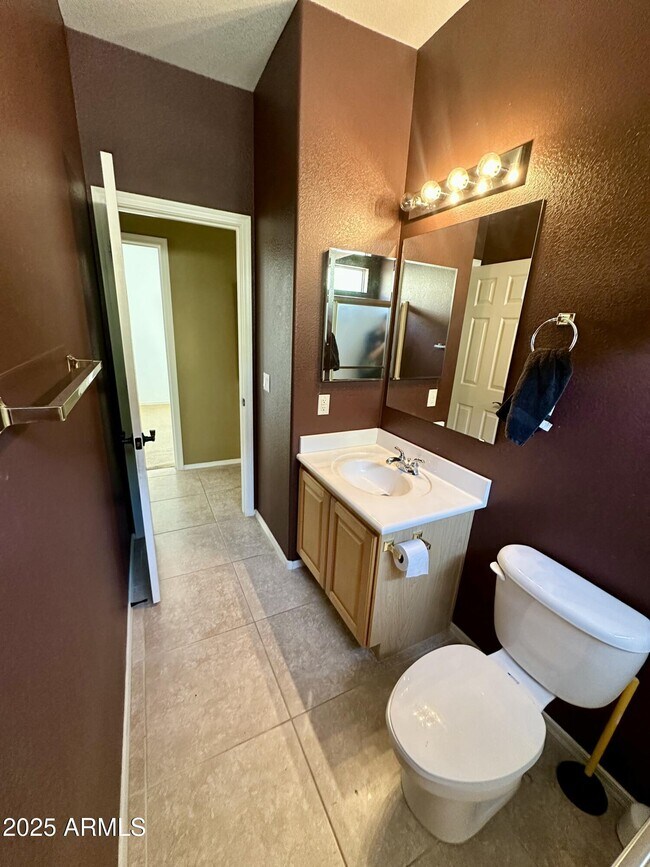 Building Photo - 6425 S Kimberlee Way