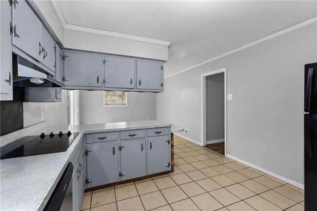 Building Photo - 207 Cache Cir