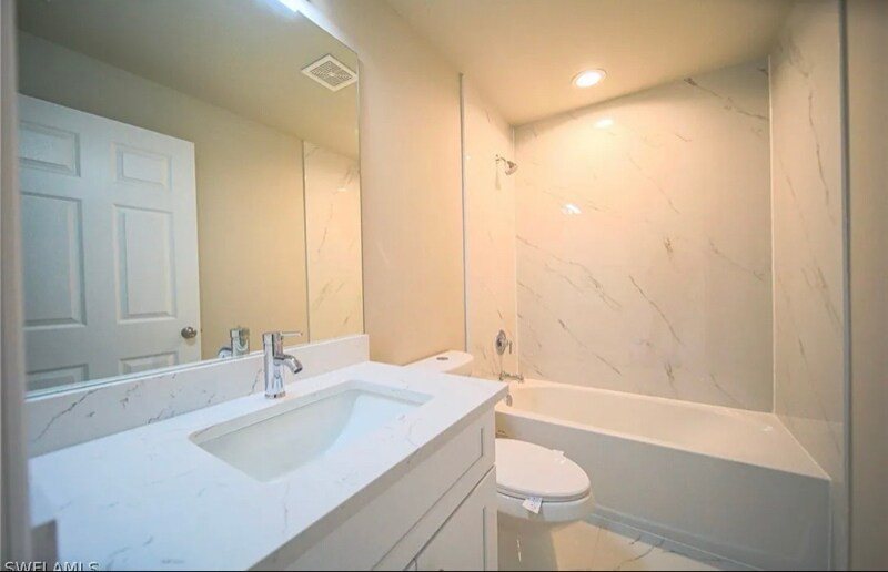 Building Photo - 721 Knox Ave S