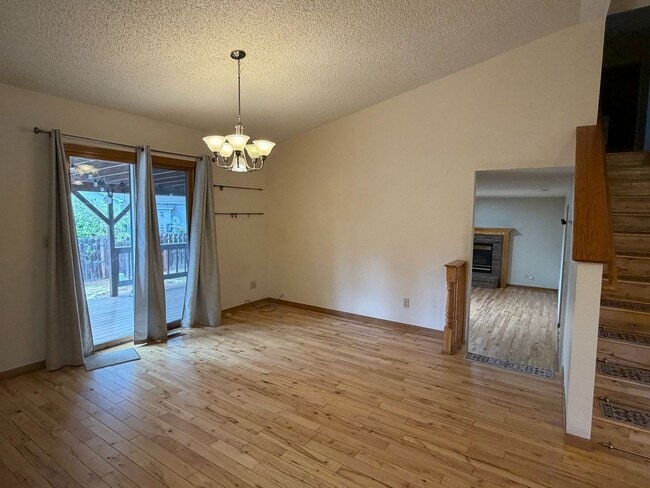 Building Photo - 1005 Princewood Pl