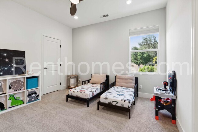 Building Photo - 21743 Deer Grass Dr