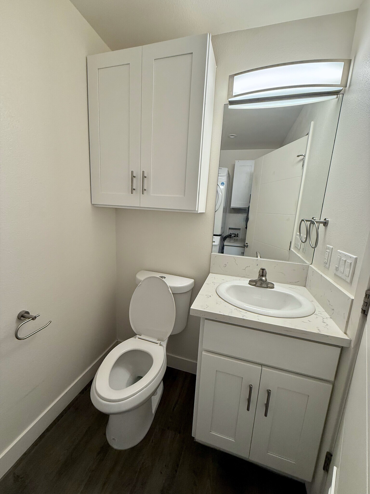 Half bath - 3722 Florida St