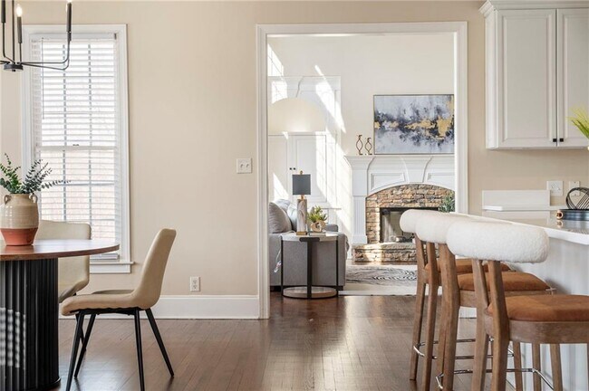 Building Photo - 870 Longstone Landing