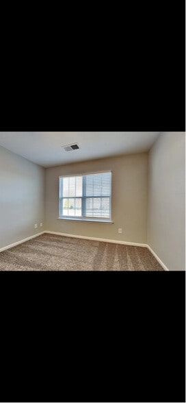 Building Photo - 311 Hunslet Cir