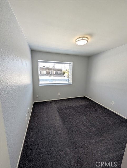Building Photo - 2620 Huntington Dr