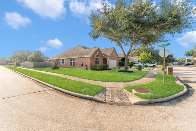 Building Photo - 2722 Bronze Loquate Ct