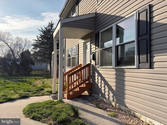 Building Photo - 5517 Schumacher Dr