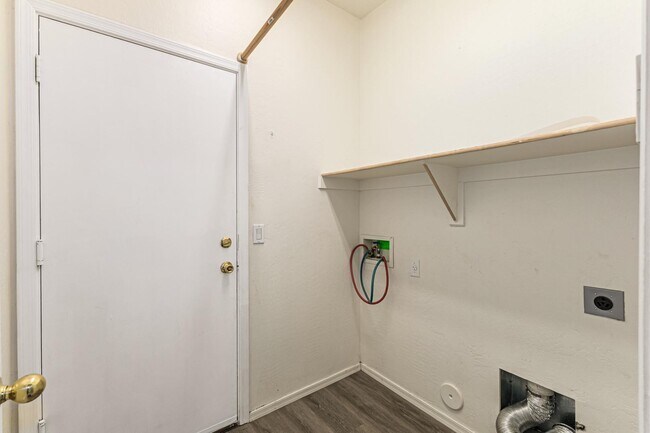 Building Photo - 4511 W T Ryan Ln