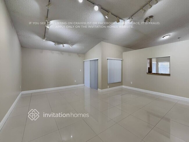 Building Photo - 1001 NW 125th Terrace