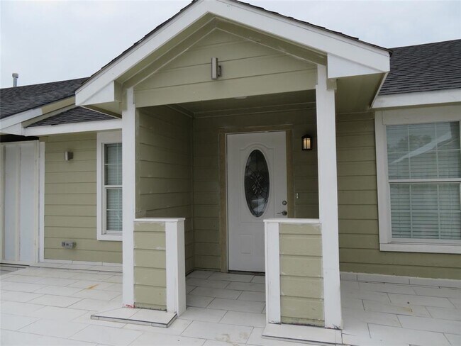 Building Photo - 7214 Corsicana St