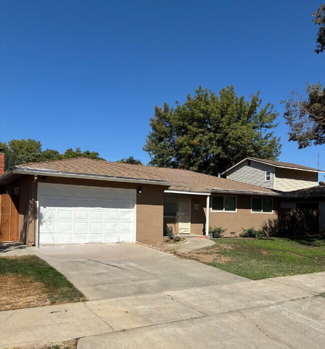 Building Photo - 2653 Agnes Way